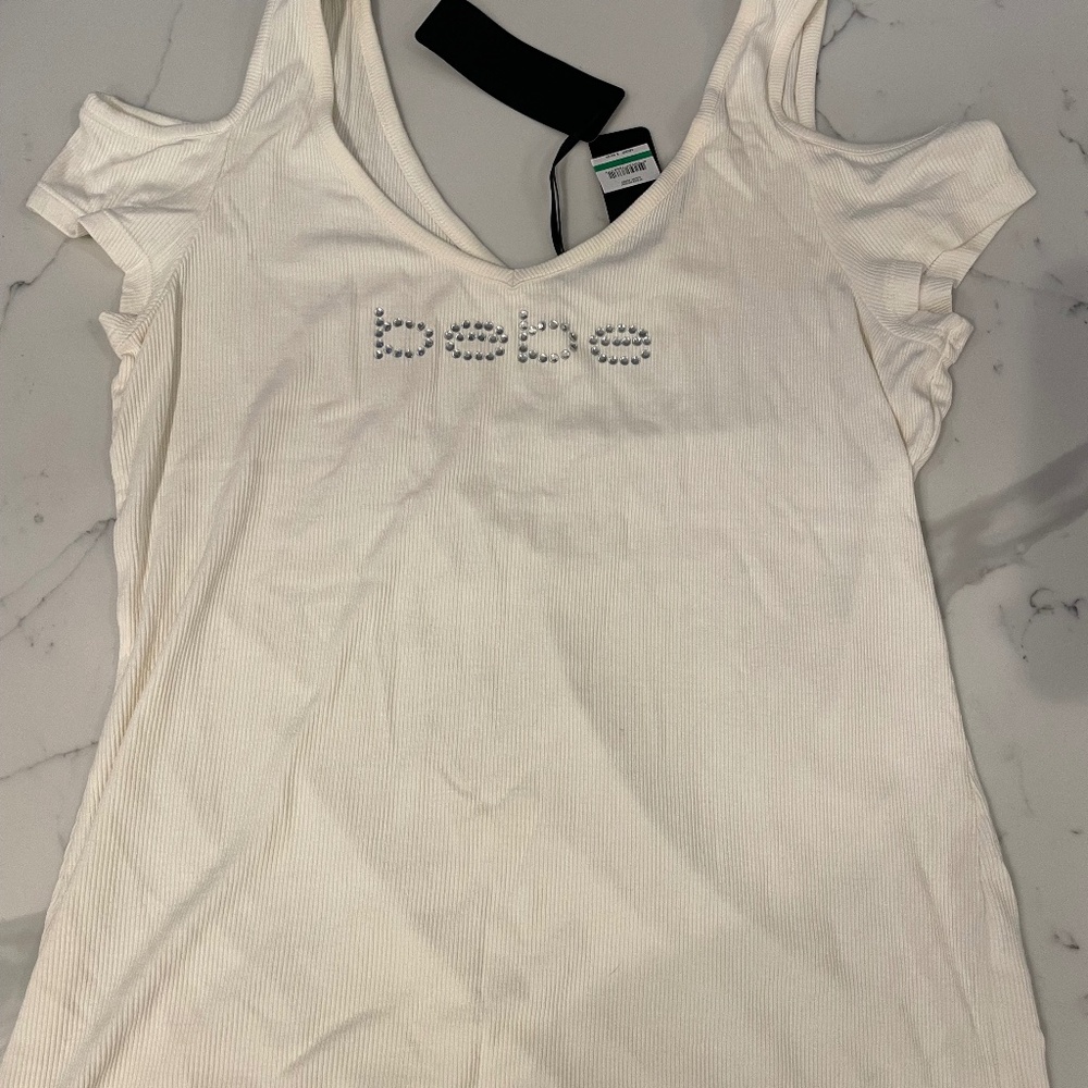 Bebe cold shoulder t-shirt Large